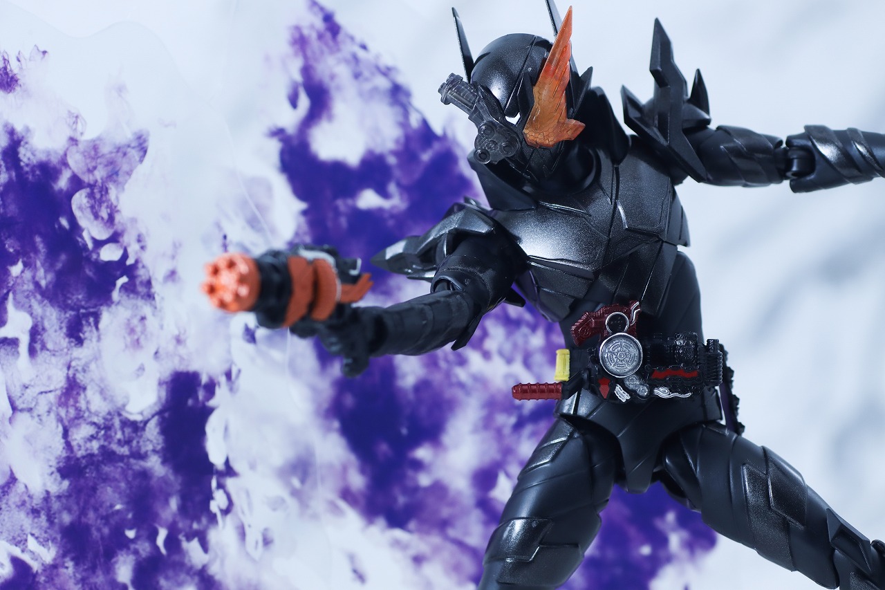 S.H.フィギュアーツ　仮面ライダービルド ラビットタンクハザードフォーム 平成ジェネレーション エディション　レビュー　アクション