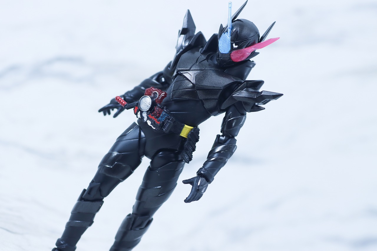 S.H.フィギュアーツ　仮面ライダービルド ラビットタンクハザードフォーム 平成ジェネレーション エディション　レビュー　アクション