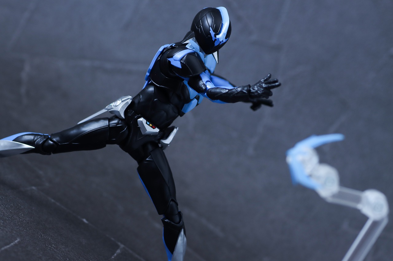 S.H.フィギュアーツ 真骨彫製法　ウイングマン　レビュー　アクション