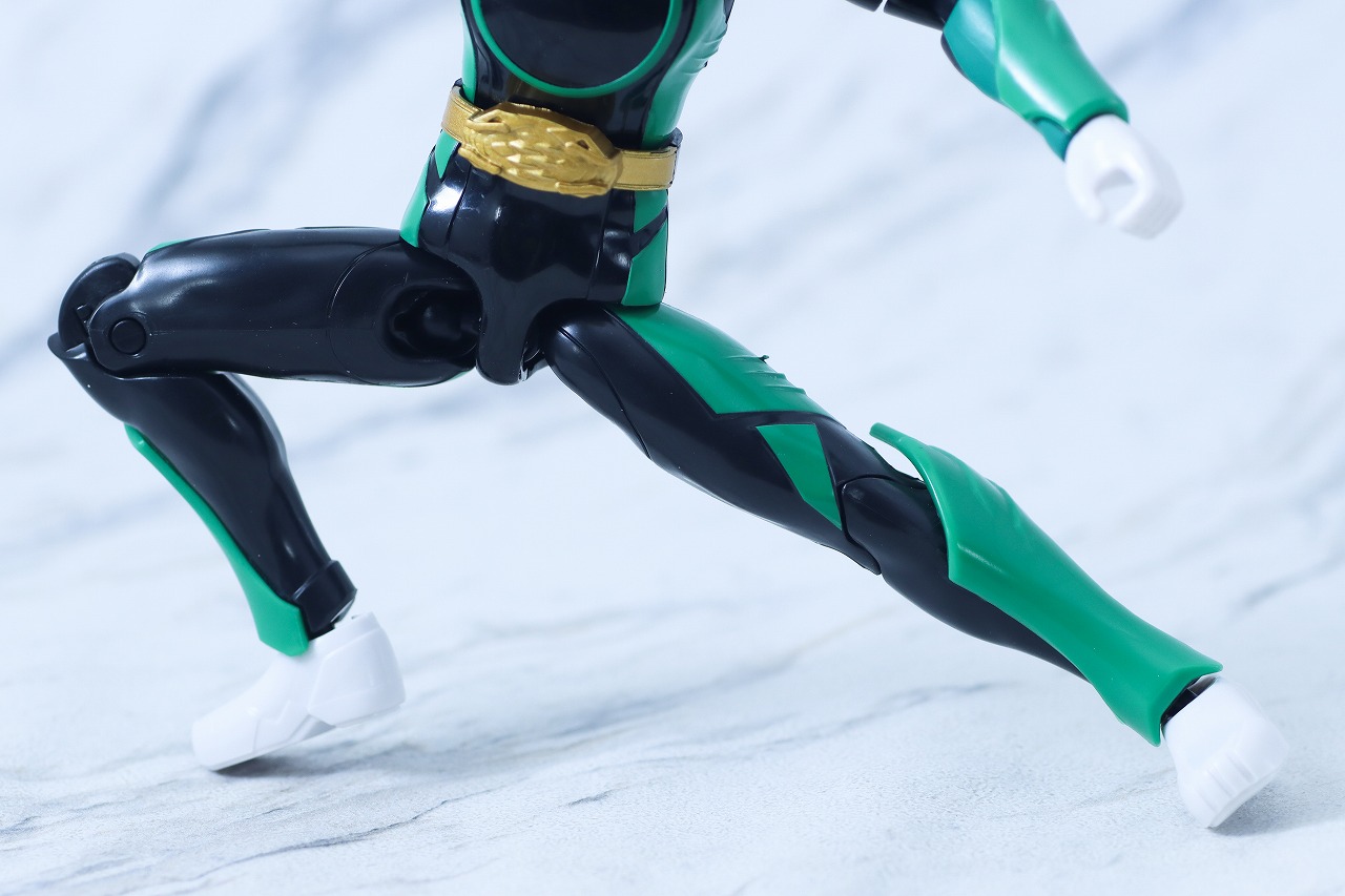 アクションヒーロー　ゴジュウイーグル　レビュー　可動範囲