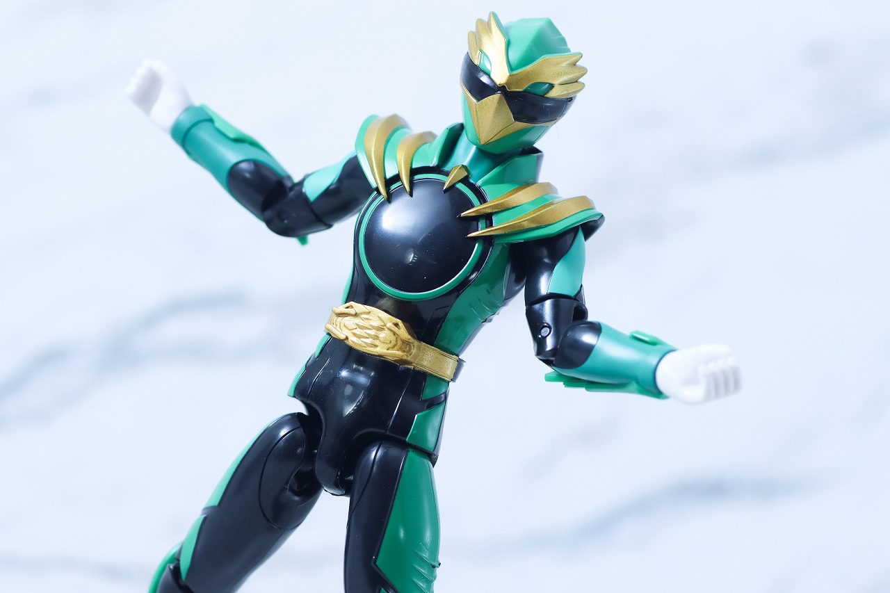 アクションヒーロー　ゴジュウイーグル　レビュー　アクション