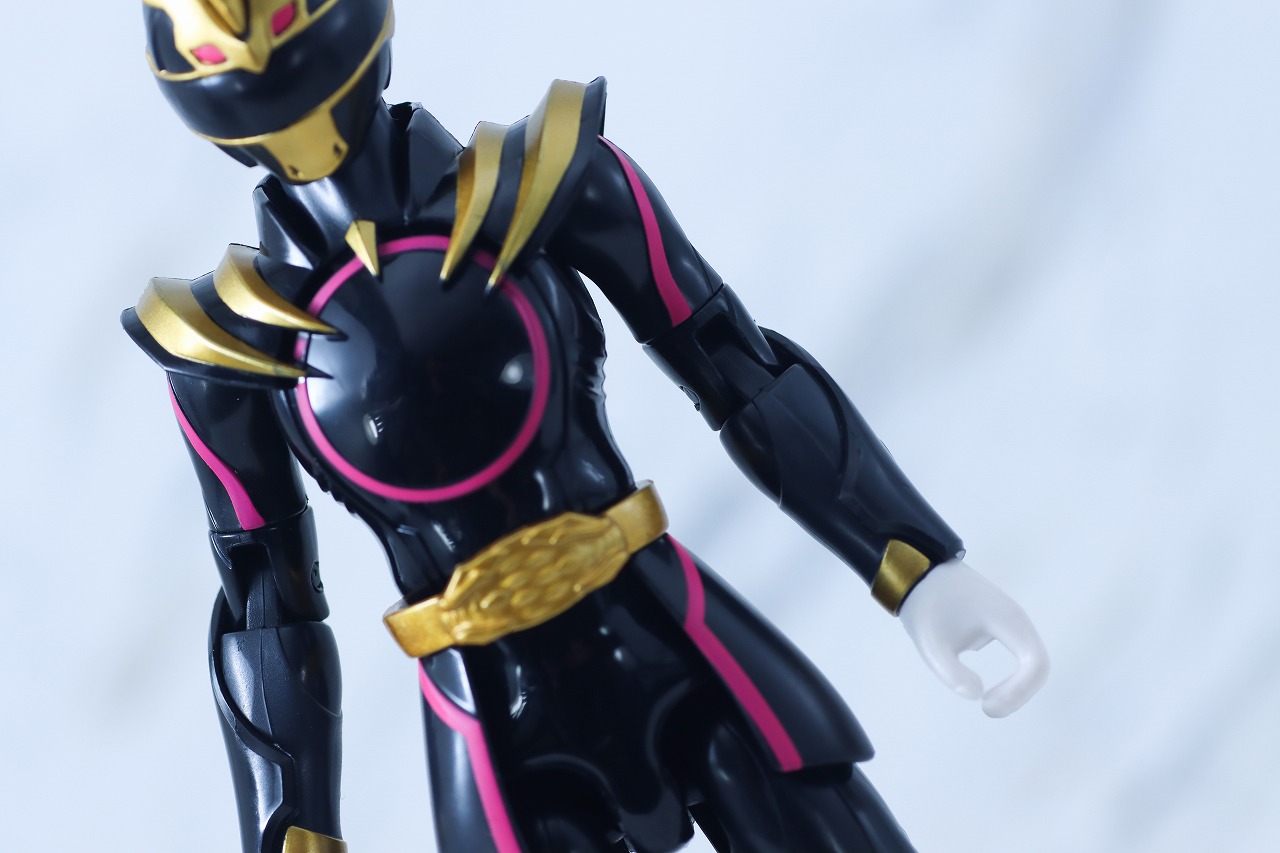 アクションヒーロー　ゴジュウユニコーン　レビュー　本体