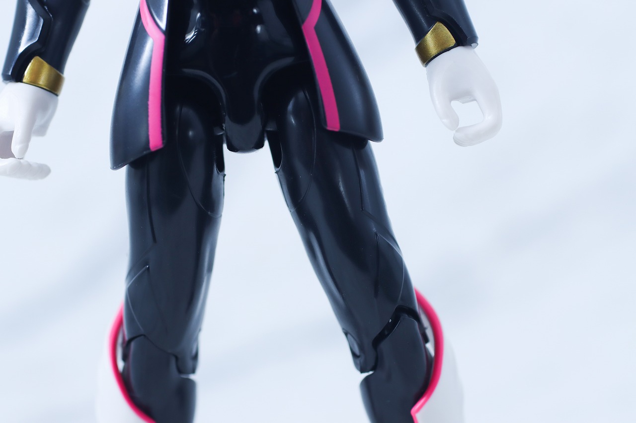 アクションヒーロー　ゴジュウユニコーン　レビュー　本体