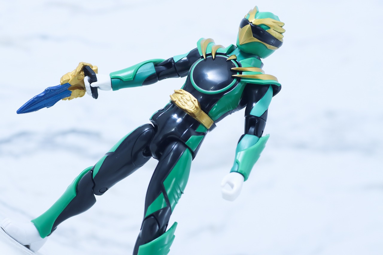 アクションヒーロー　ゴジュウイーグル　レビュー　アクション