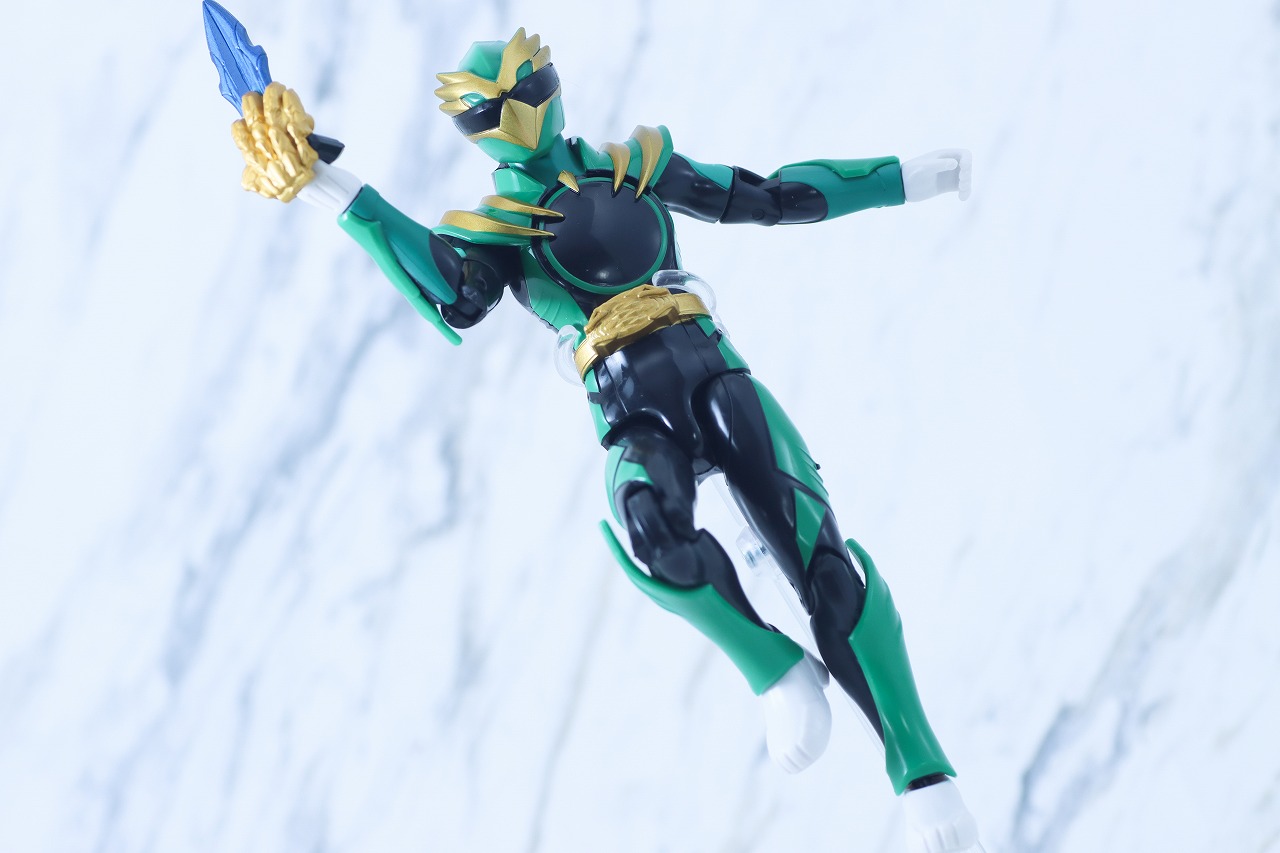 アクションヒーロー　ゴジュウイーグル　レビュー　アクション