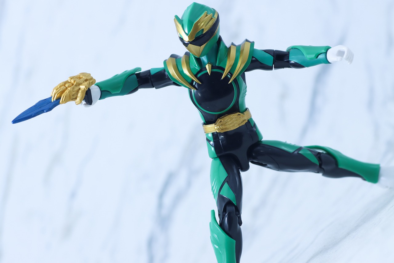 アクションヒーロー　ゴジュウイーグル　レビュー　アクション