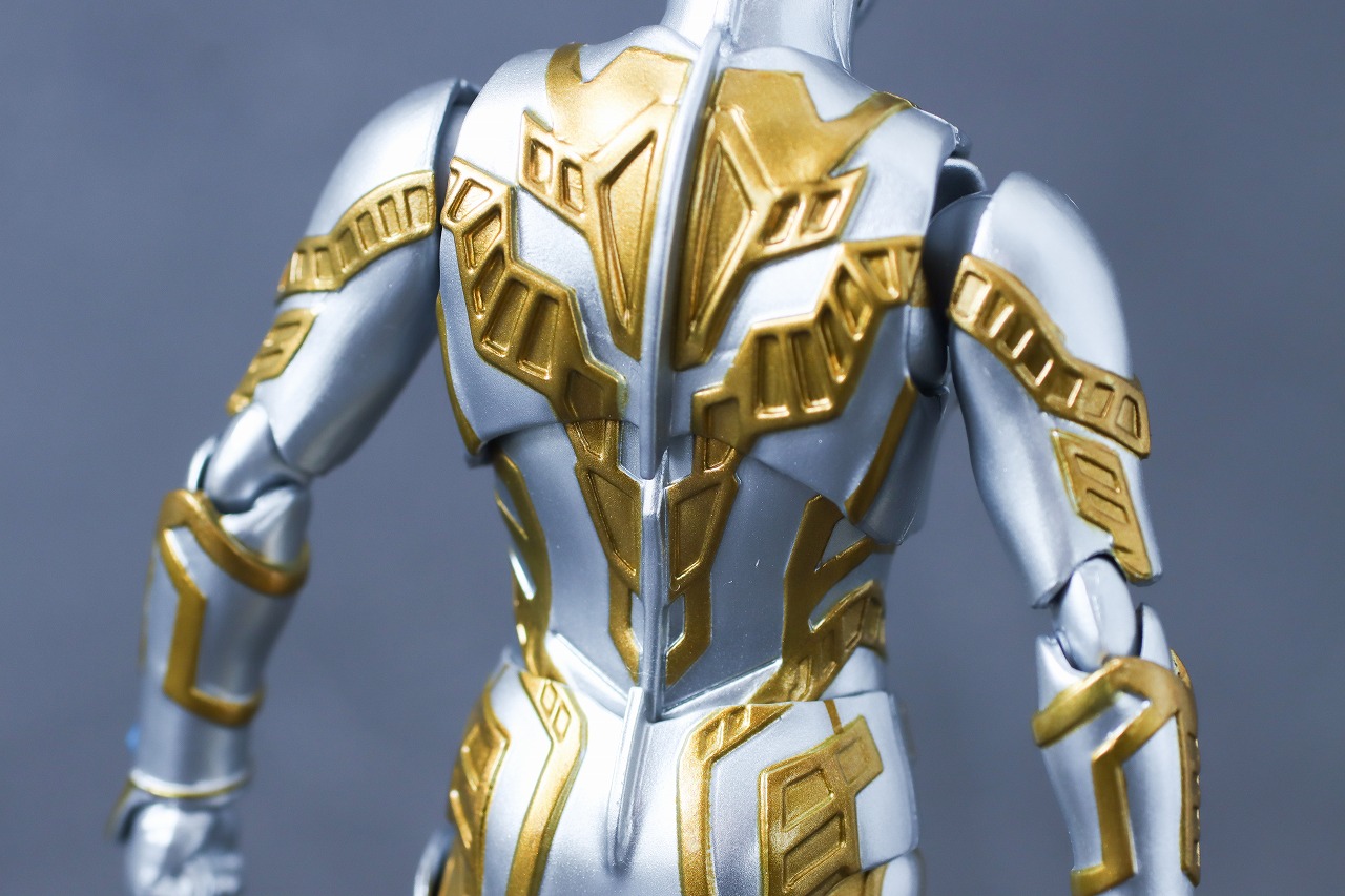 S.H.フィギュアーツ　ウルティメイトシャイニングウルトラマンゼロ ニュージェネ スターズVer.　レビュー　本体