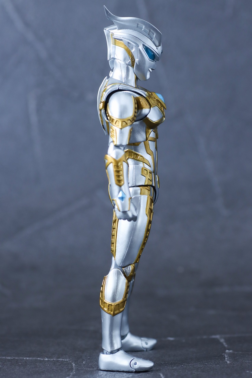 S.H.フィギュアーツ　ウルティメイトシャイニングウルトラマンゼロ ニュージェネ スターズVer.　レビュー　本体