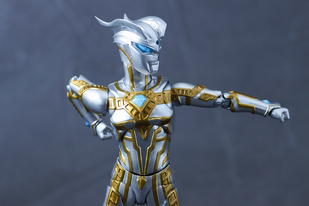 S.H.フィギュアーツ　ウルティメイトシャイニングウルトラマンゼロ ニュージェネ スターズVer.　レビュー　可動範囲