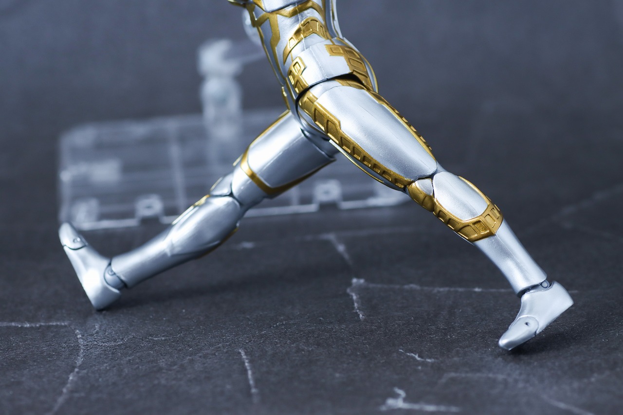 S.H.フィギュアーツ　ウルティメイトシャイニングウルトラマンゼロ ニュージェネ スターズVer.　レビュー　可動範囲