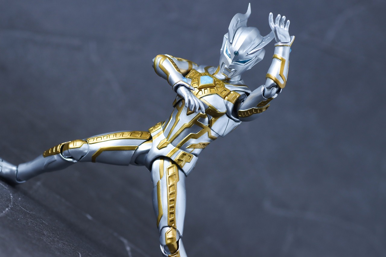 S.H.フィギュアーツ　ウルティメイトシャイニングウルトラマンゼロ ニュージェネ スターズVer.　レビュー　アクション