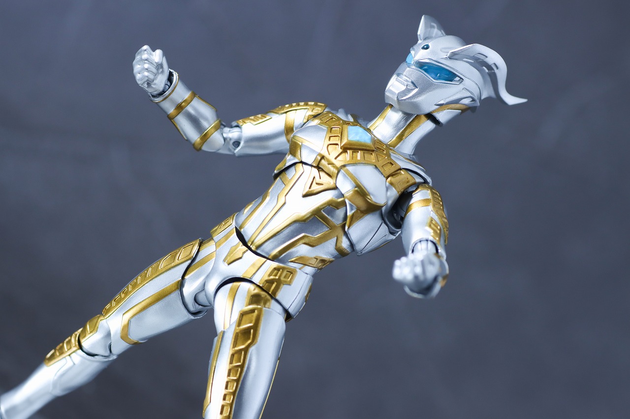 S.H.フィギュアーツ　ウルティメイトシャイニングウルトラマンゼロ ニュージェネ スターズVer.　レビュー　アクション