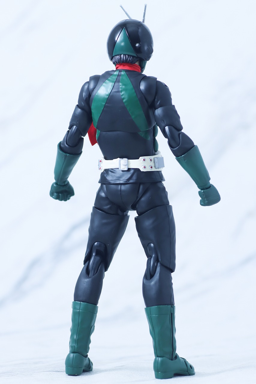 S.H.フィギュアーツ 真骨彫製法 仮面ライダー1号(桜島 Ver.) 栄光の昭和ライダーエディション レビュー 本体