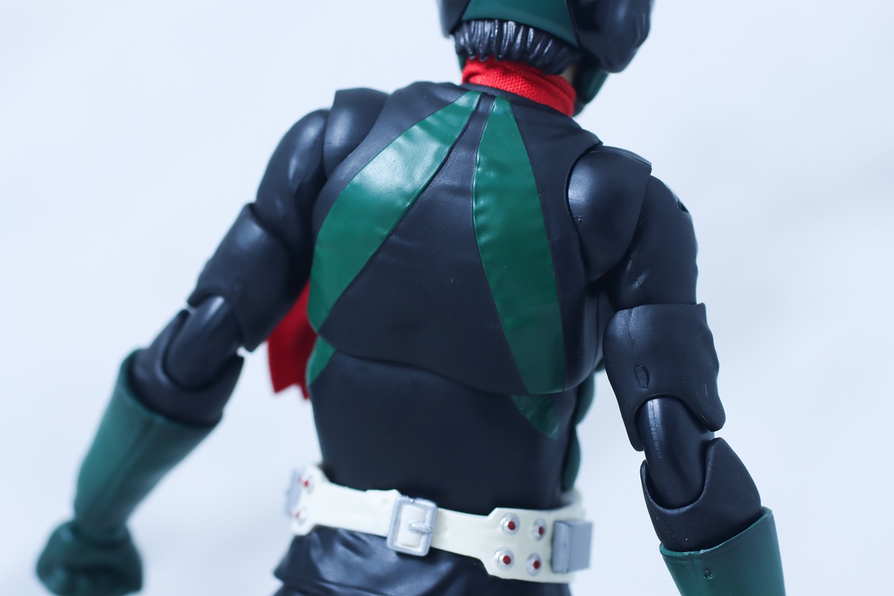 S.H.フィギュアーツ 真骨彫製法　仮面ライダー1号（桜島 Ver.） 栄光の昭和ライダーエディション　レビュー　本体