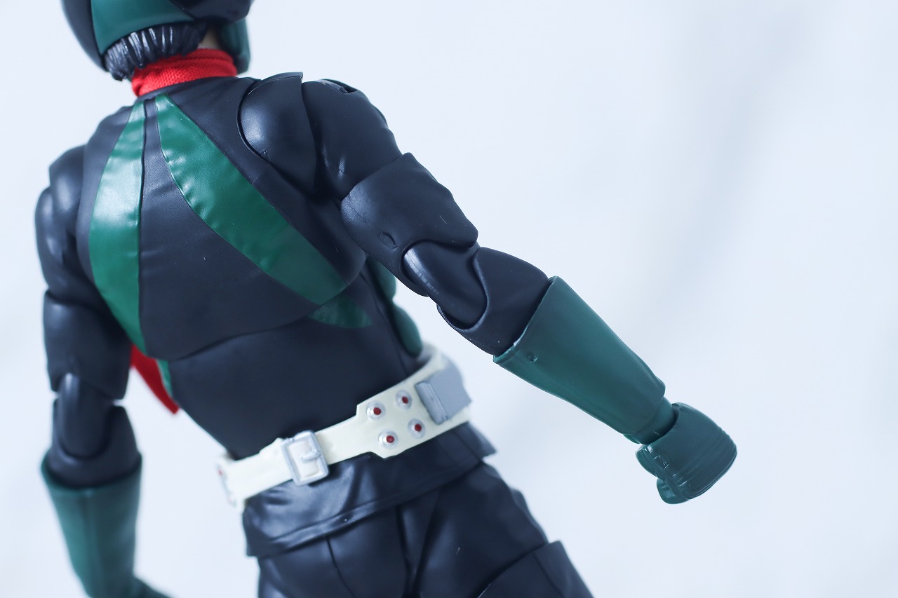 S.H.フィギュアーツ 真骨彫製法　仮面ライダー1号（桜島 Ver.） 栄光の昭和ライダーエディション　レビュー　本体