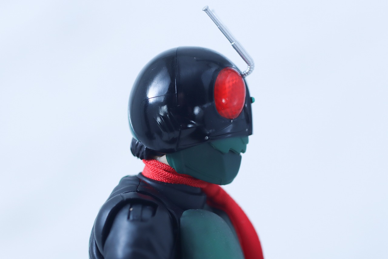 S.H.フィギュアーツ 真骨彫製法　仮面ライダー1号（桜島 Ver.） 栄光の昭和ライダーエディション　レビュー　本体