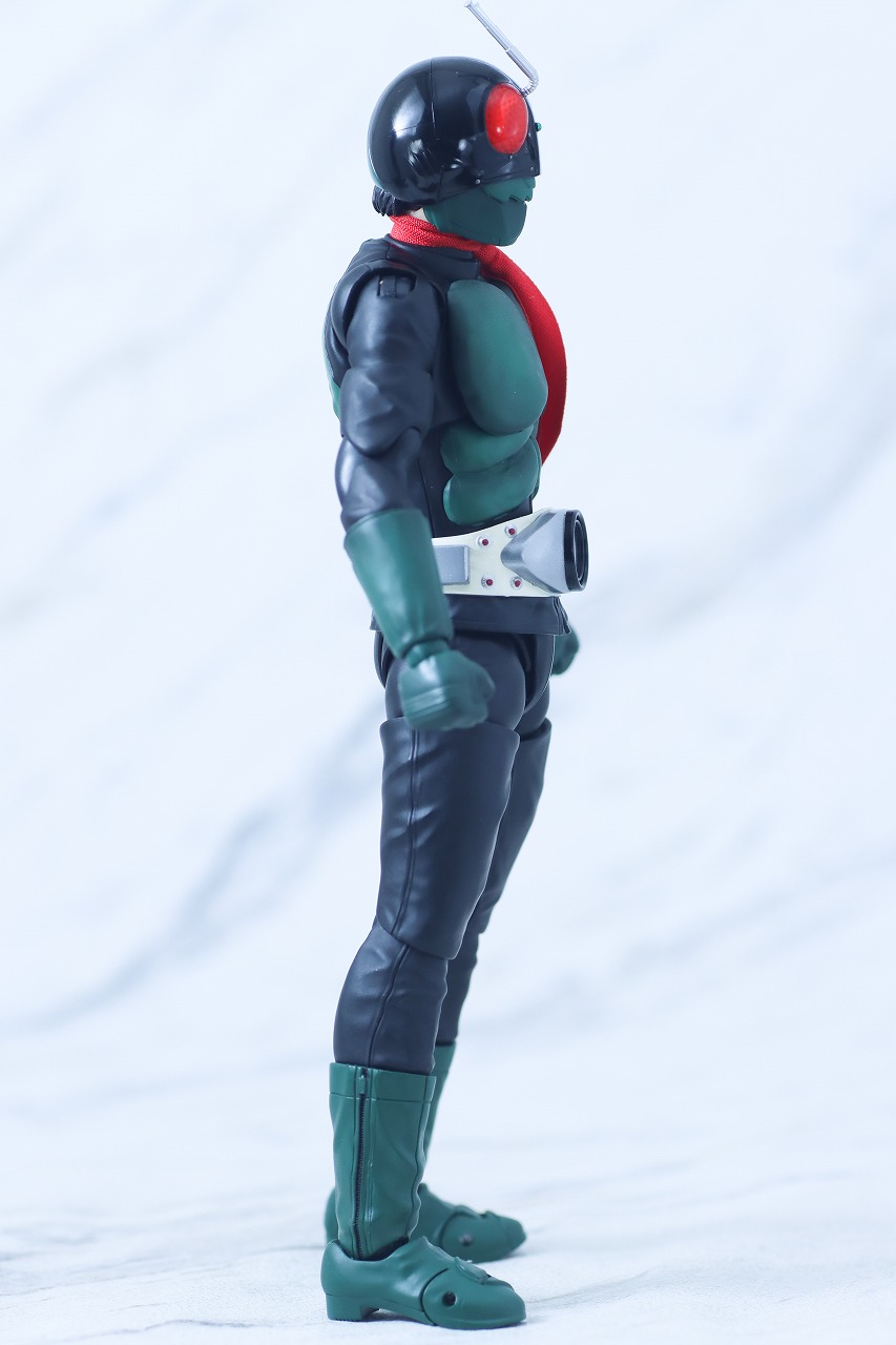 S.H.フィギュアーツ 真骨彫製法 仮面ライダー1号(桜島 Ver.) 栄光の昭和ライダーエディション レビュー 本体