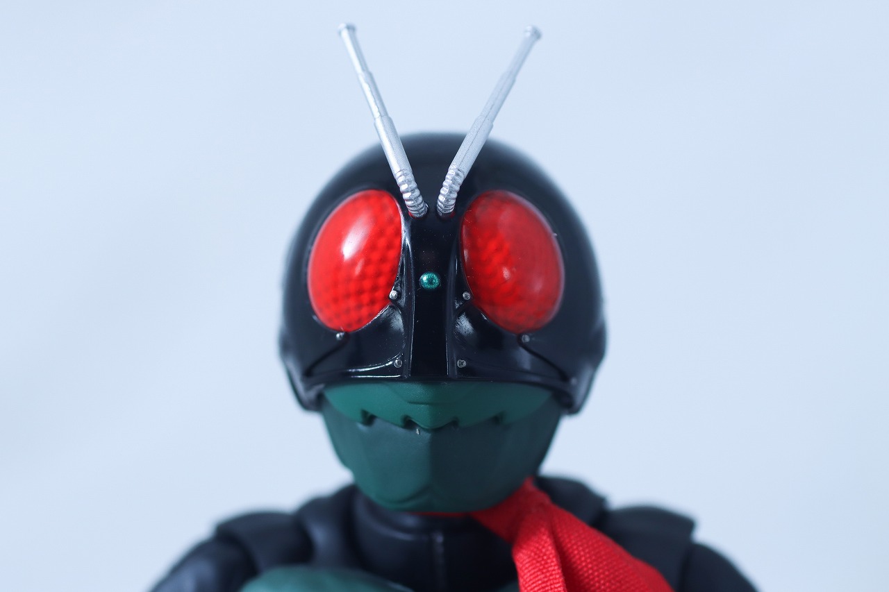 S.H.フィギュアーツ 真骨彫製法 仮面ライダー1号(桜島 Ver.) 栄光の昭和ライダーエディション レビュー 本体