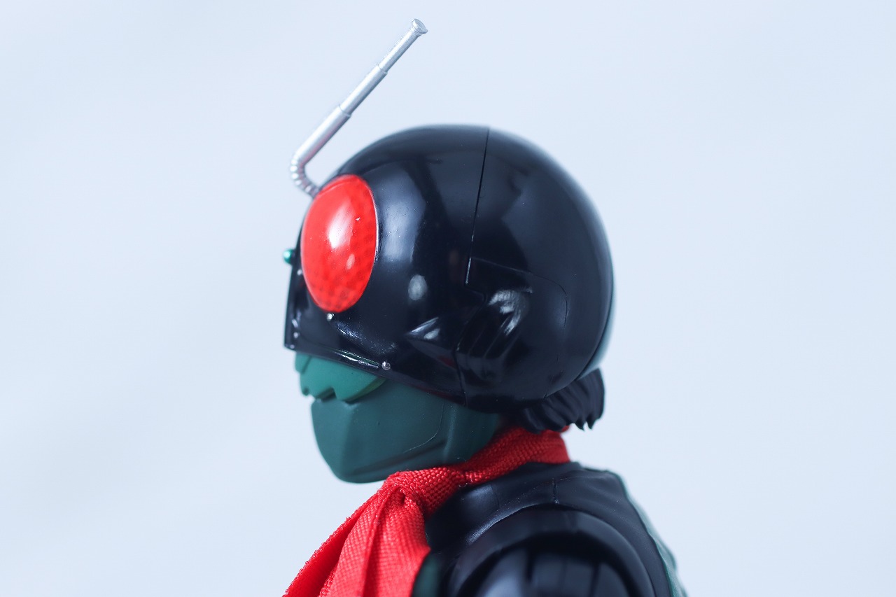 S.H.フィギュアーツ 真骨彫製法 仮面ライダー1号(桜島 Ver.) 栄光の昭和ライダーエディション レビュー 本体