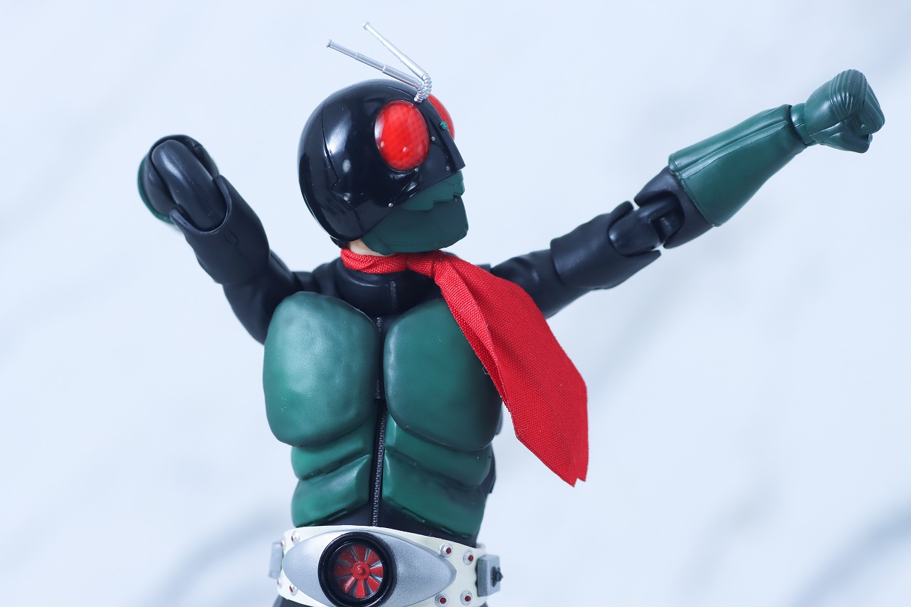 S.H.フィギュアーツ 真骨彫製法　仮面ライダー1号（桜島 Ver.） 栄光の昭和ライダーエディション　レビュー　可動範囲