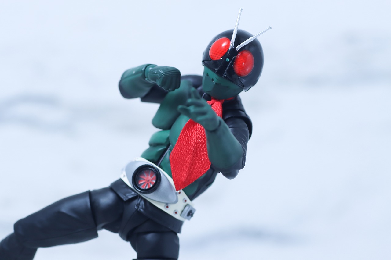 S.H.フィギュアーツ 真骨彫製法　仮面ライダー1号（桜島 Ver.） 栄光の昭和ライダーエディション　レビュー　アクション