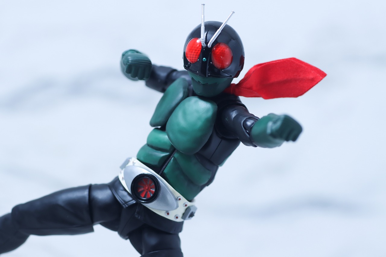 S.H.フィギュアーツ 真骨彫製法　仮面ライダー1号（桜島 Ver.） 栄光の昭和ライダーエディション　レビュー　アクション
