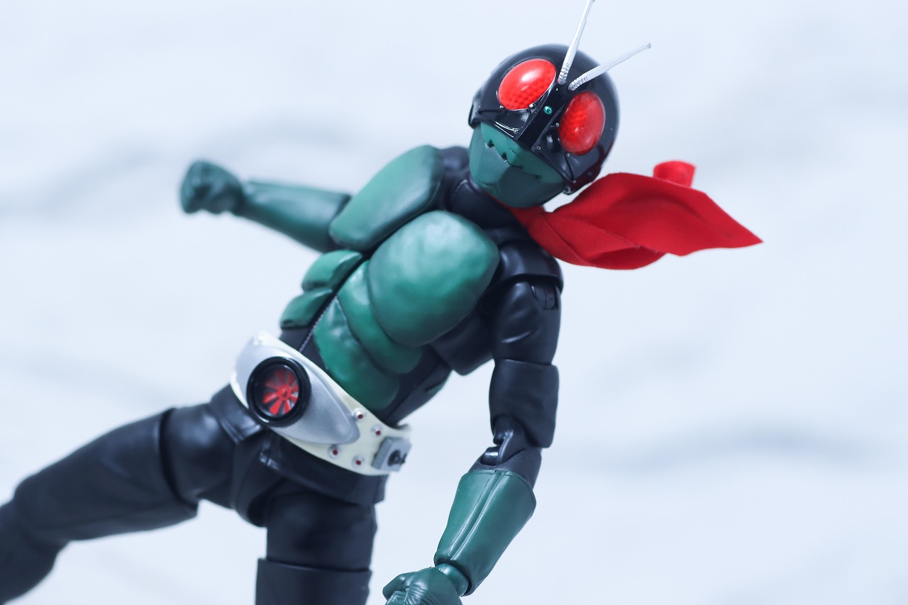 S.H.フィギュアーツ 真骨彫製法　仮面ライダー1号（桜島 Ver.） 栄光の昭和ライダーエディション　レビュー　アクション