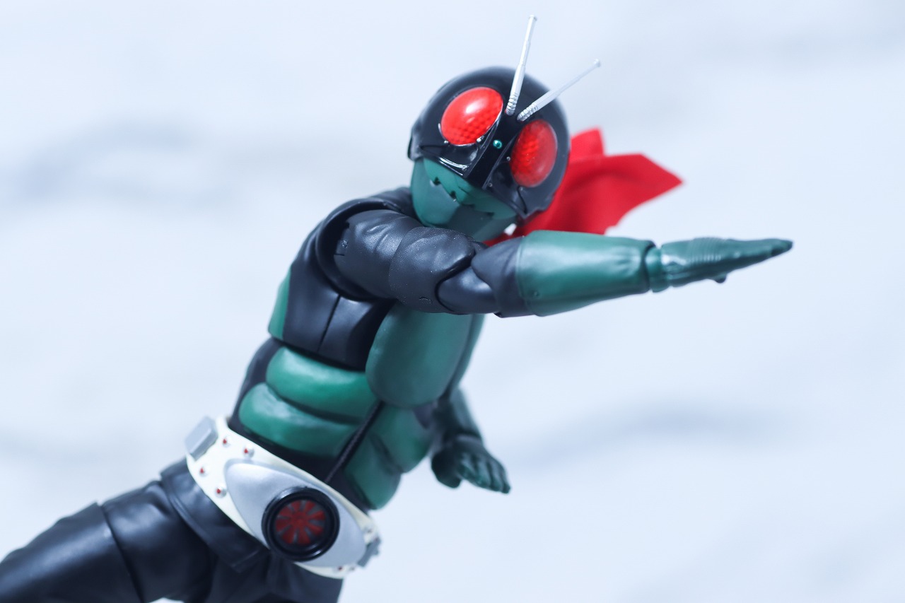 S.H.フィギュアーツ 真骨彫製法　仮面ライダー1号（桜島 Ver.） 栄光の昭和ライダーエディション　レビュー　アクション