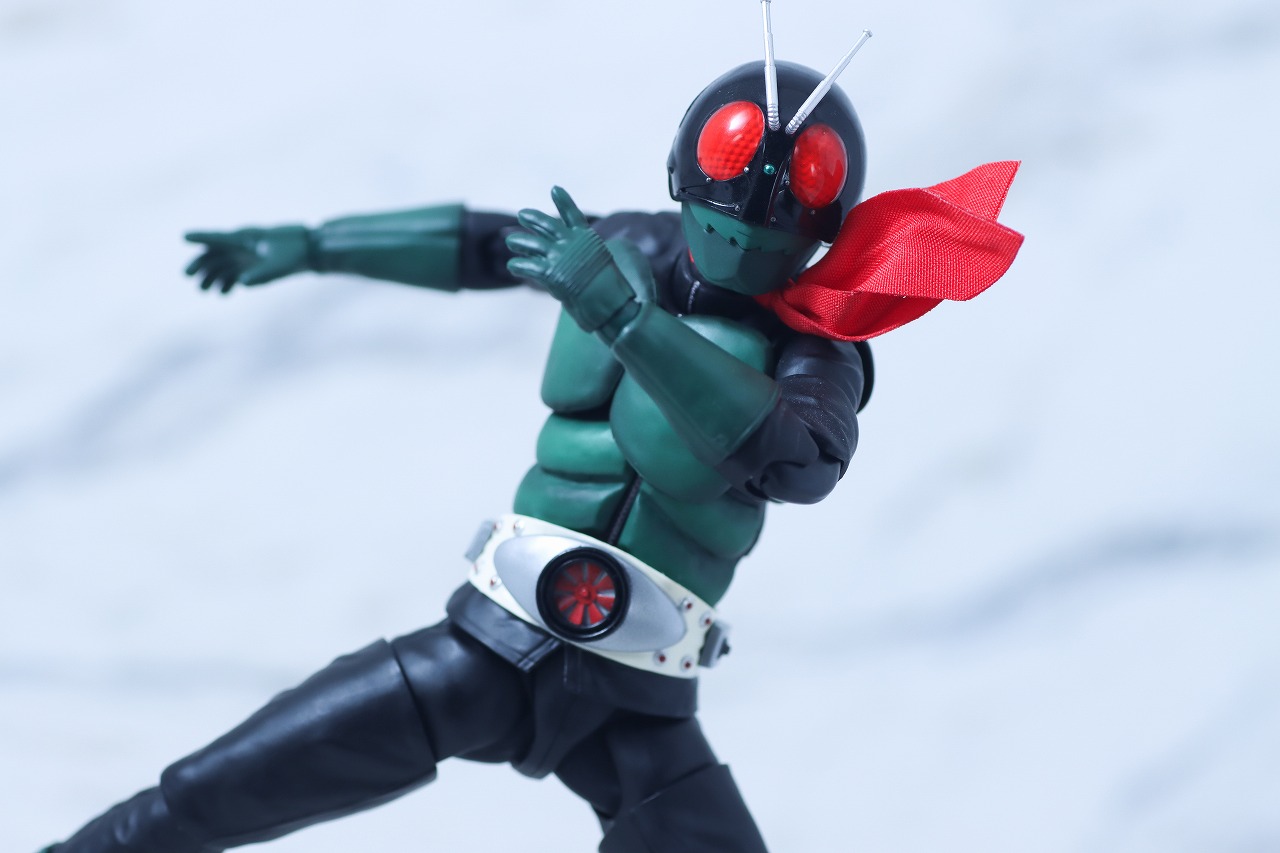S.H.フィギュアーツ 真骨彫製法　仮面ライダー1号（桜島 Ver.） 栄光の昭和ライダーエディション　レビュー　アクション