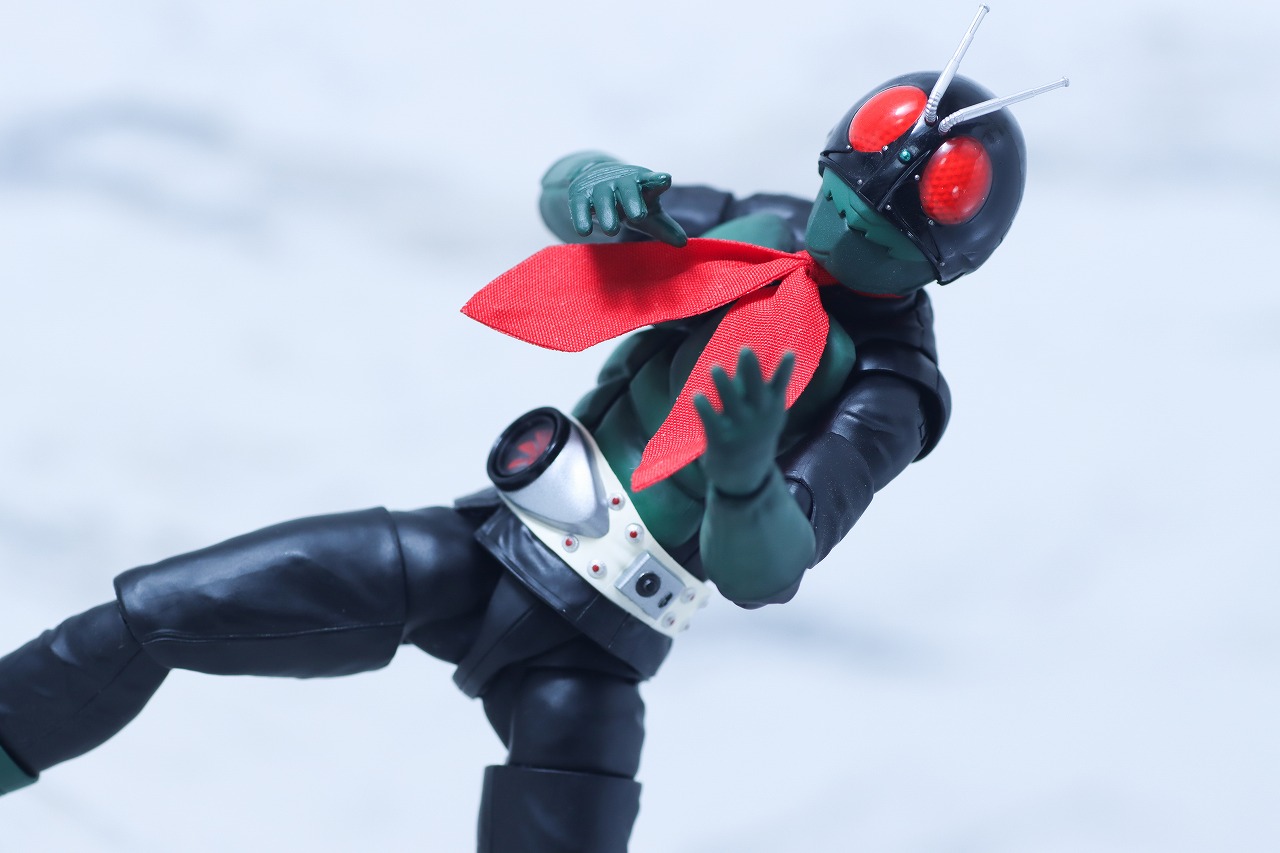 S.H.フィギュアーツ 真骨彫製法　仮面ライダー1号（桜島 Ver.） 栄光の昭和ライダーエディション　レビュー　アクション