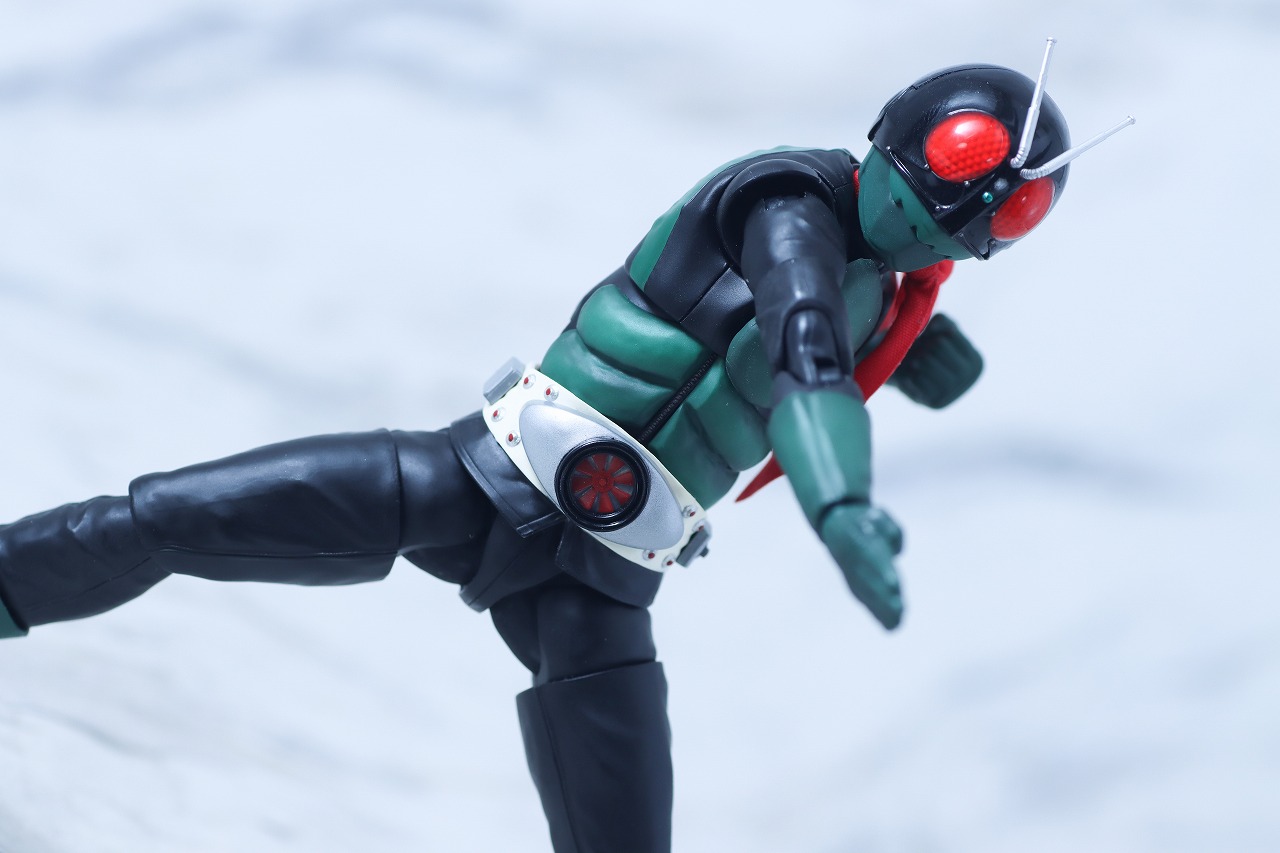 S.H.フィギュアーツ 真骨彫製法　仮面ライダー1号（桜島 Ver.） 栄光の昭和ライダーエディション　レビュー　アクション