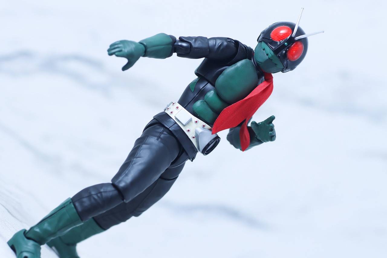 S.H.フィギュアーツ 真骨彫製法　仮面ライダー1号（桜島 Ver.） 栄光の昭和ライダーエディション　レビュー　アクション