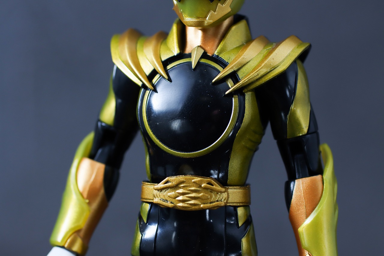 アクションヒーロー　ゴジュウジャー SPセット1　コストコ　レビュー　ゴジュウティラノ　メタリックカラー　本体