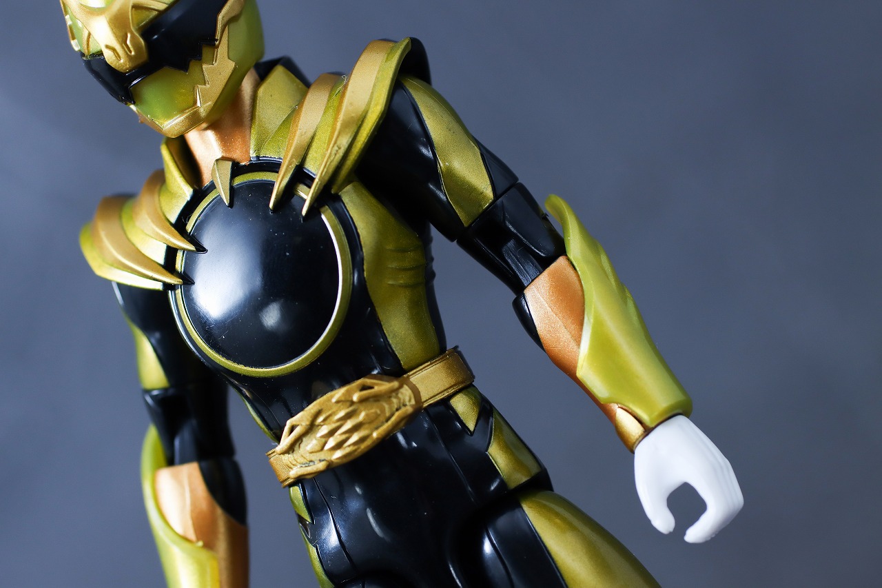 アクションヒーロー　ゴジュウジャー SPセット1　コストコ　レビュー　ゴジュウティラノ　メタリックカラー　本体