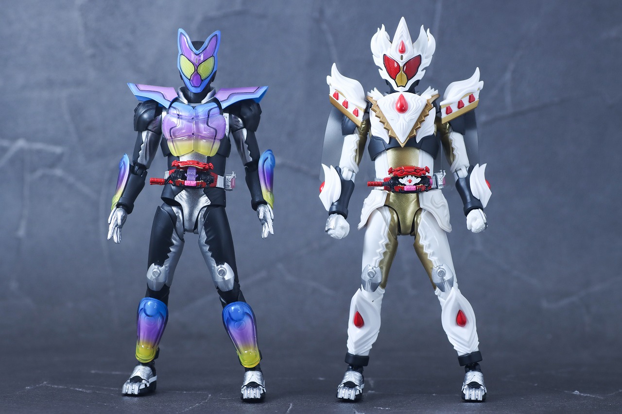 S.H.フィギュアーツ　仮面ライダーガヴ ケーキングフォーム　レビュー　ポッピングミフォーム　比較