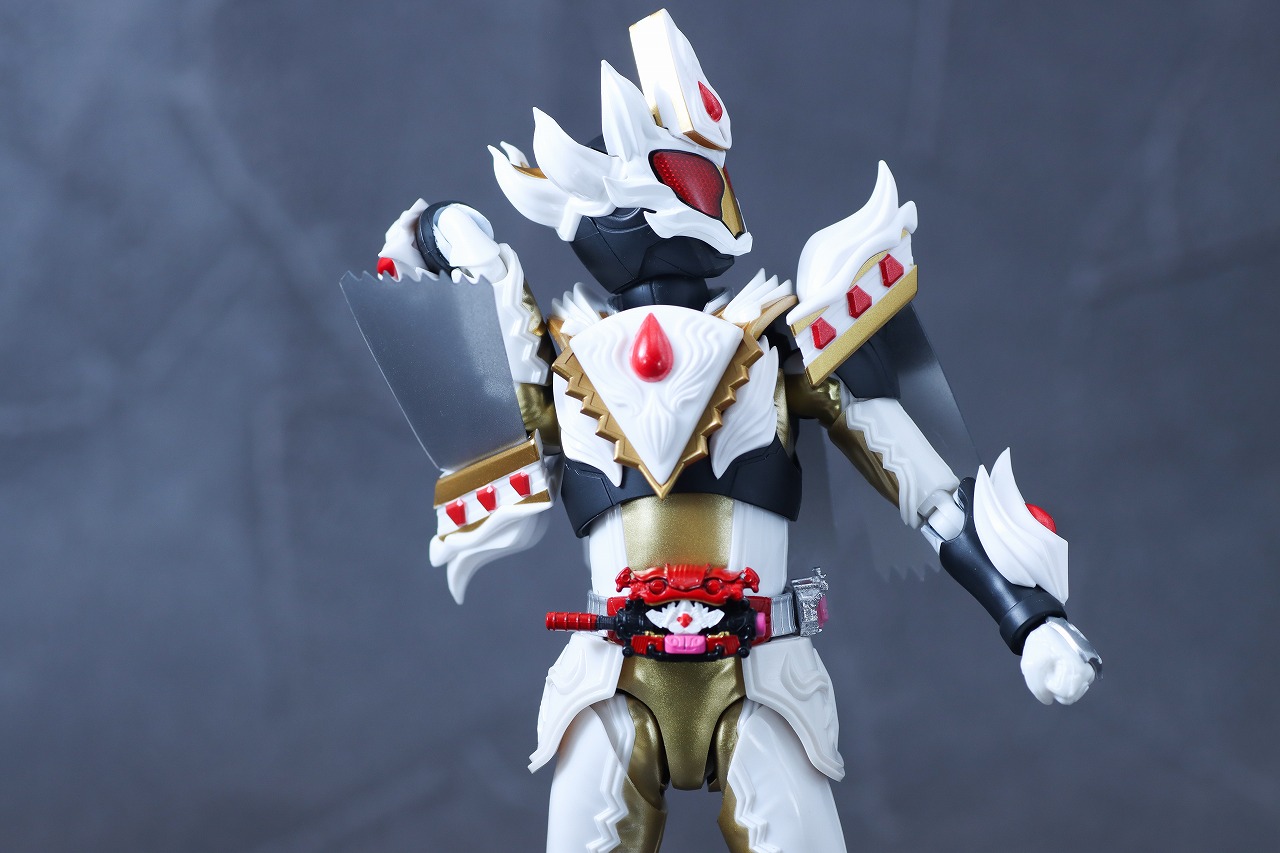 S.H.フィギュアーツ　仮面ライダーガヴ ケーキングフォーム　レビュー　可動範囲