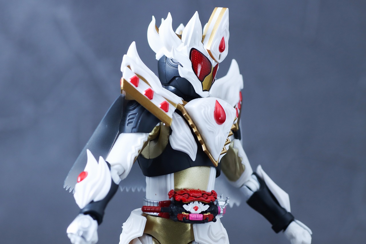 S.H.フィギュアーツ　仮面ライダーガヴ ケーキングフォーム　レビュー　可動範囲