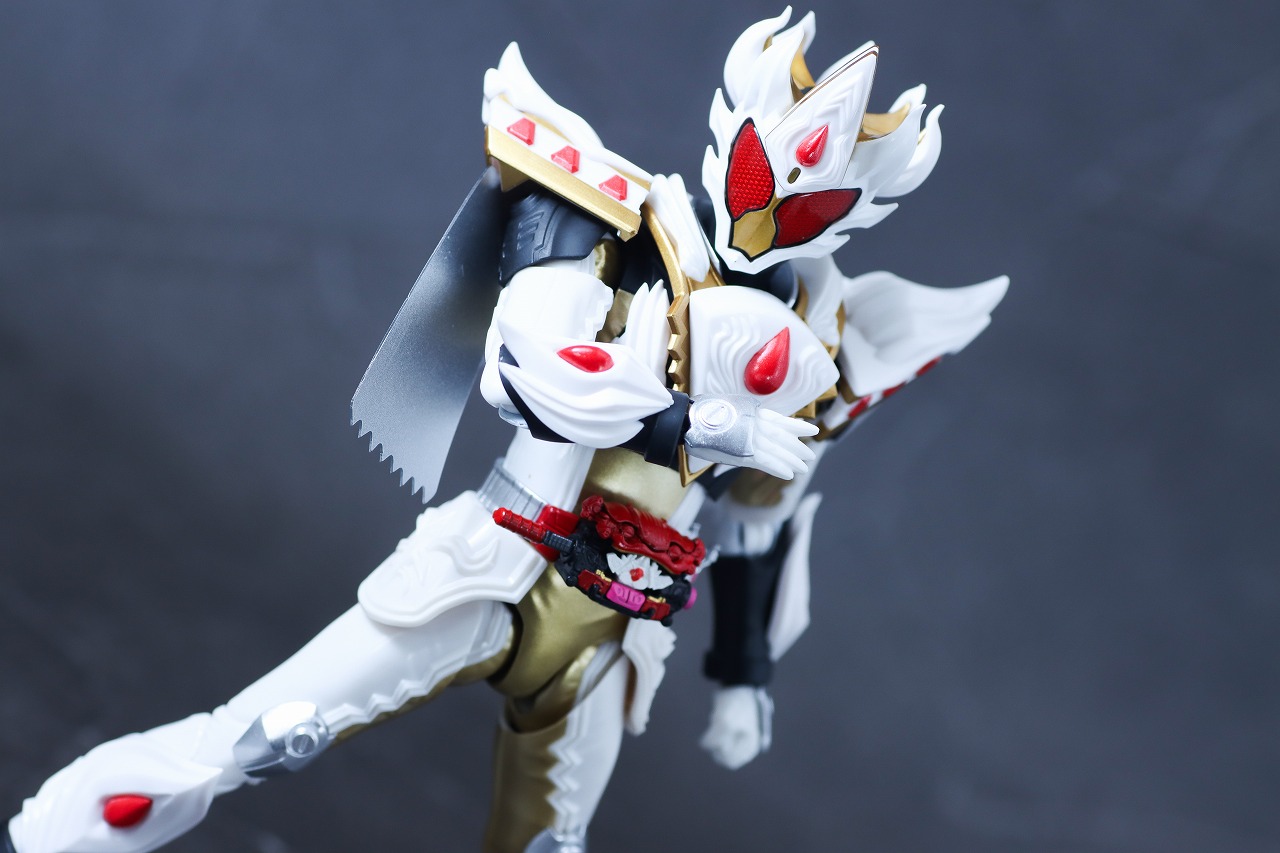 S.H.フィギュアーツ　仮面ライダーガヴ ケーキングフォーム　レビュー　アクション