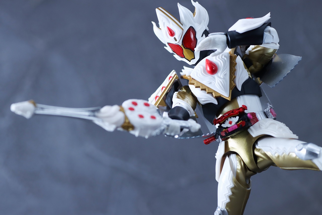 S.H.フィギュアーツ　仮面ライダーガヴ ケーキングフォーム　レビュー　アクション