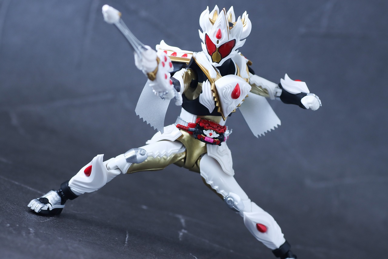 S.H.フィギュアーツ　仮面ライダーガヴ ケーキングフォーム　レビュー　アクション