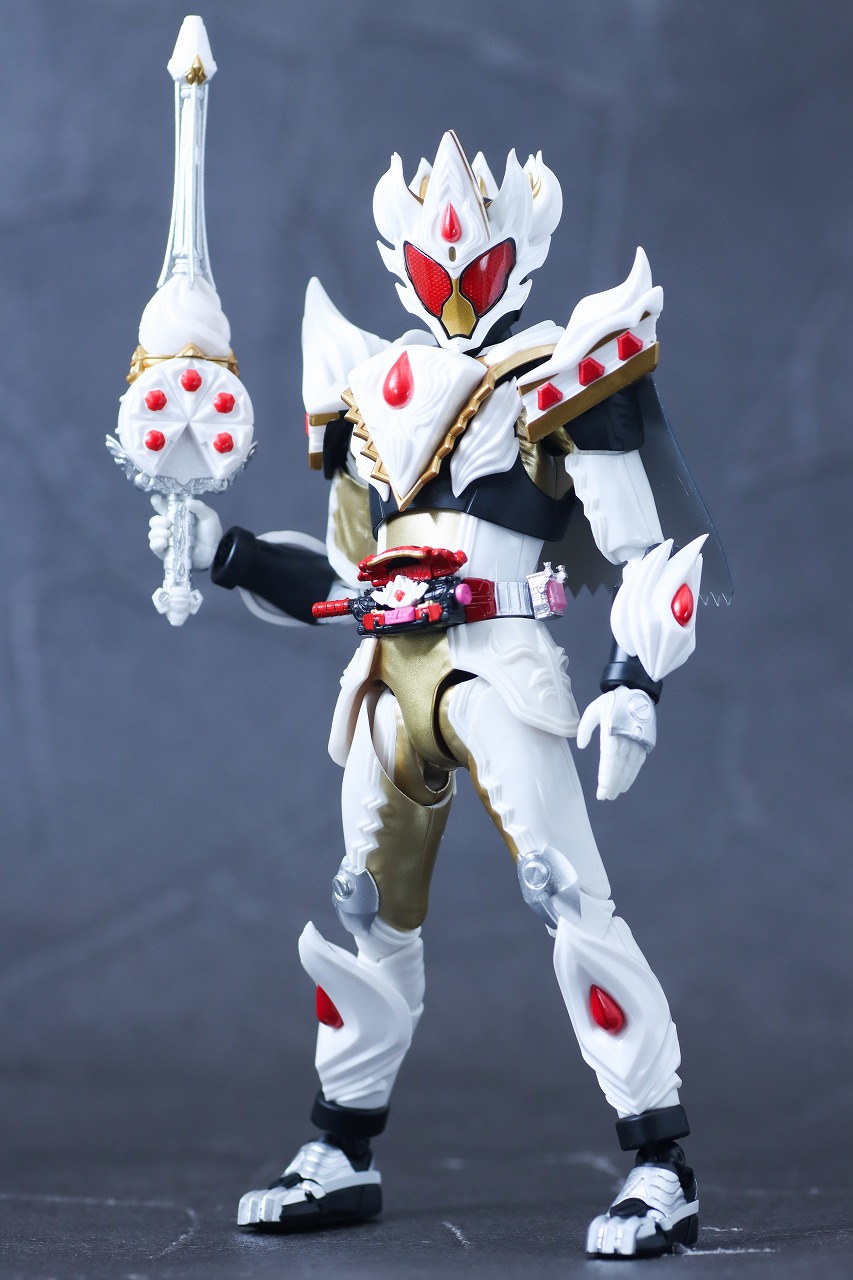 S.H.フィギュアーツ　仮面ライダーガヴ ケーキングフォーム　レビュー　本体