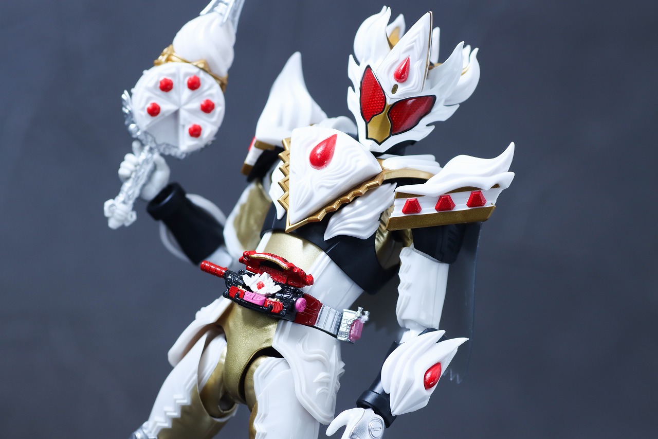 S.H.フィギュアーツ　仮面ライダーガヴ ケーキングフォーム　レビュー