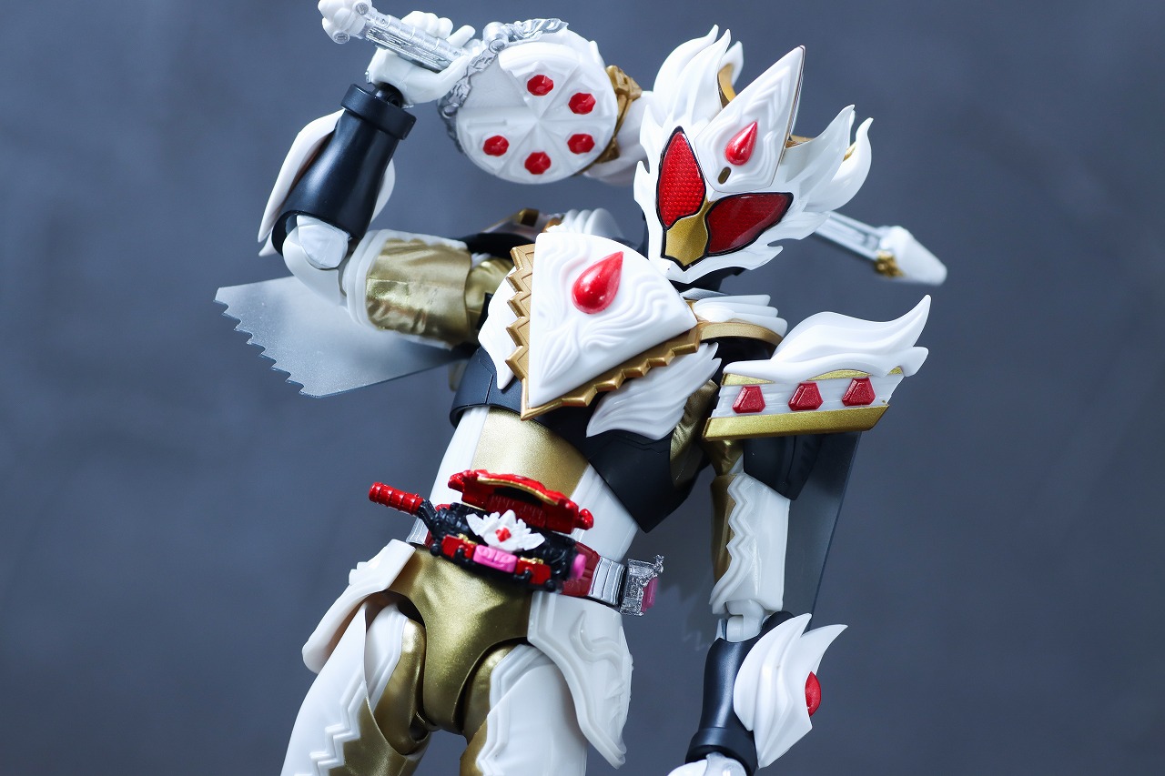 S.H.フィギュアーツ　仮面ライダーガヴ ケーキングフォーム　レビュー　アクション