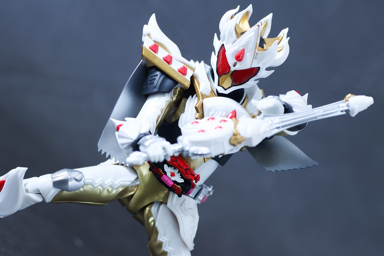 S.H.フィギュアーツ　仮面ライダーガヴ ケーキングフォーム　レビュー　アクション