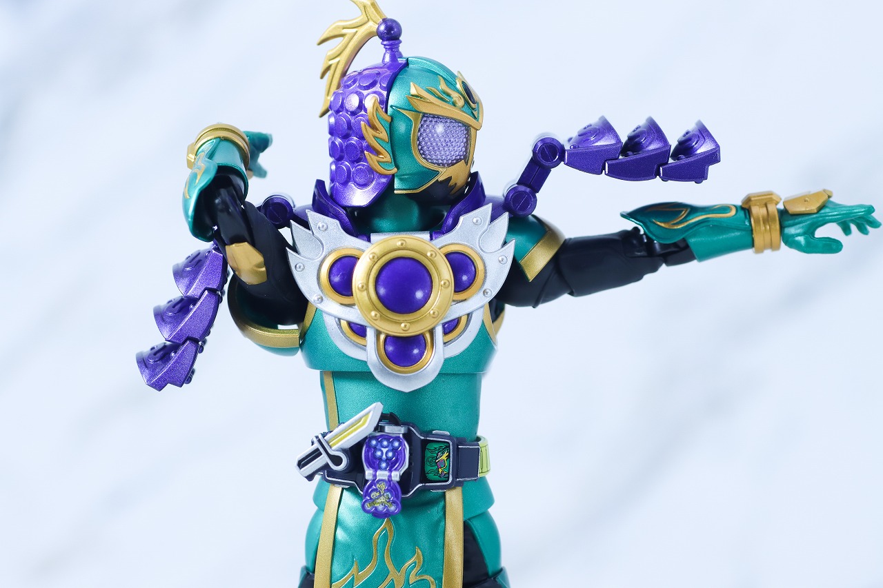 S.H.フィギュアーツ 真骨彫製法　仮面ライダー龍玄 ブドウアームズ　レビュー　可動範囲
