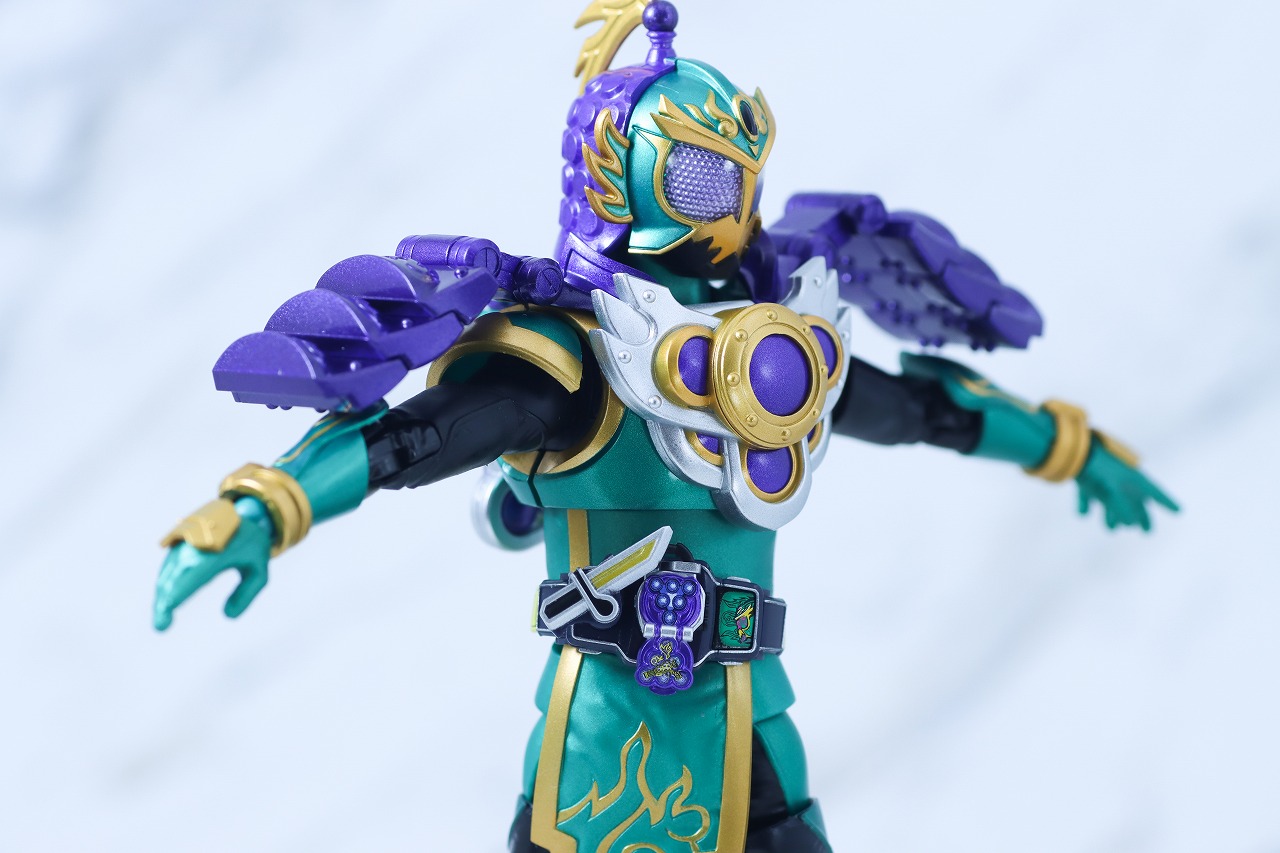 S.H.フィギュアーツ 真骨彫製法　仮面ライダー龍玄 ブドウアームズ　レビュー　可動範囲