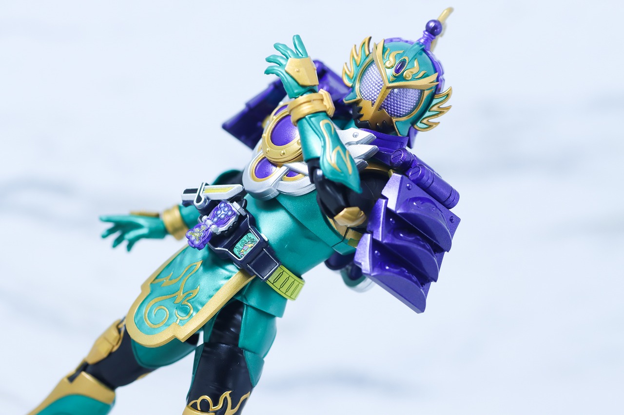 S.H.フィギュアーツ 真骨彫製法　仮面ライダー龍玄 ブドウアームズ　レビュー　アクション