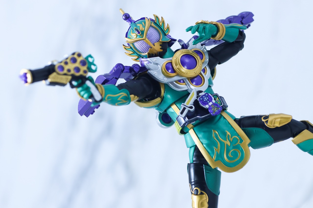S.H.フィギュアーツ 真骨彫製法　仮面ライダー龍玄 ブドウアームズ　レビュー　アクション