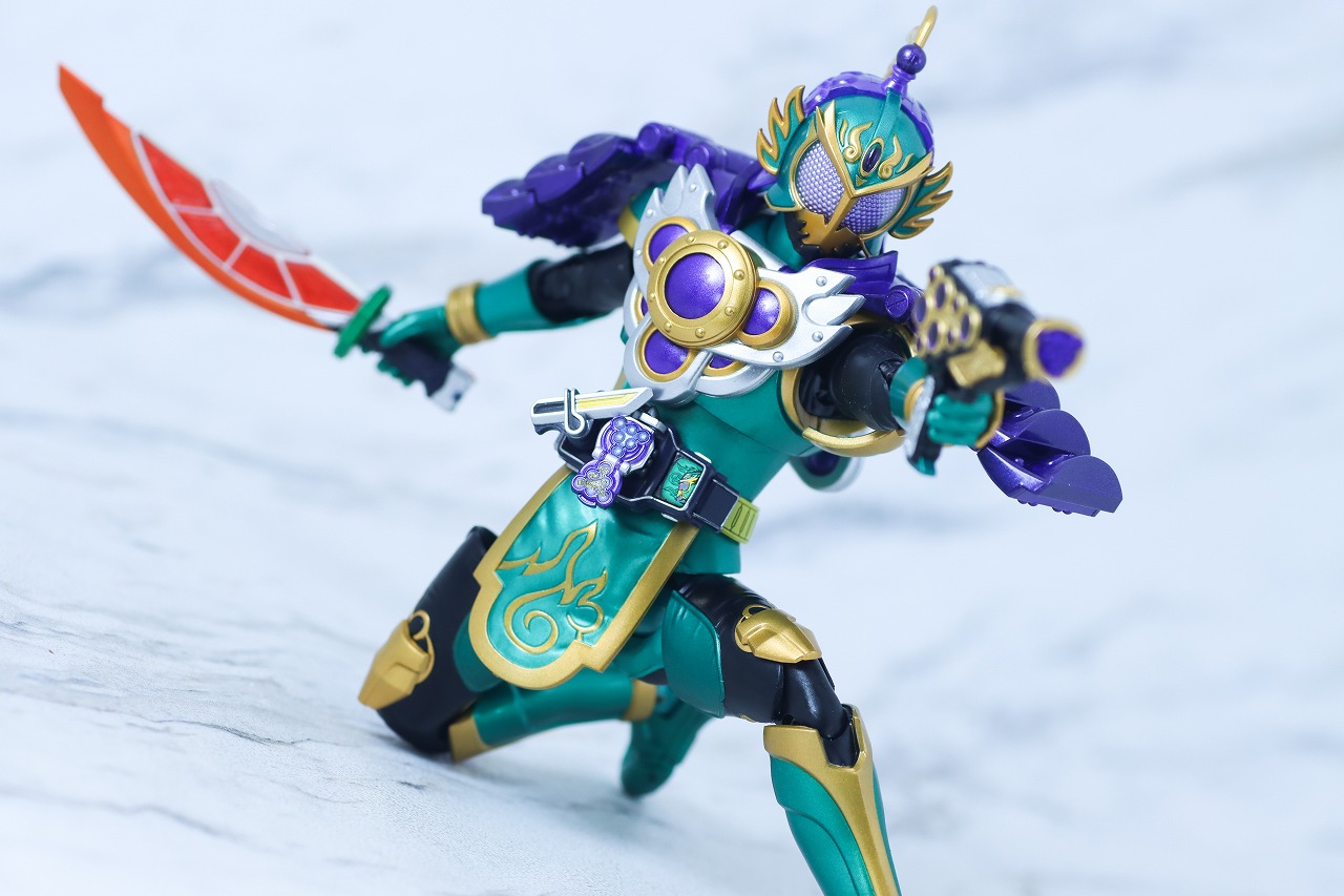 S.H.フィギュアーツ 真骨彫製法　仮面ライダー龍玄 ブドウアームズ　レビュー　アクション