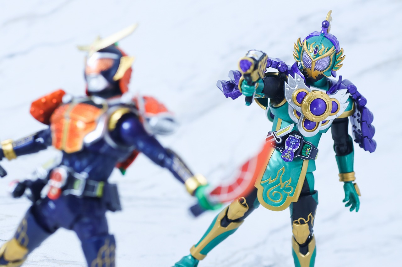 S.H.フィギュアーツ 真骨彫製法　仮面ライダー龍玄 ブドウアームズ　レビュー　アクション　鎧武